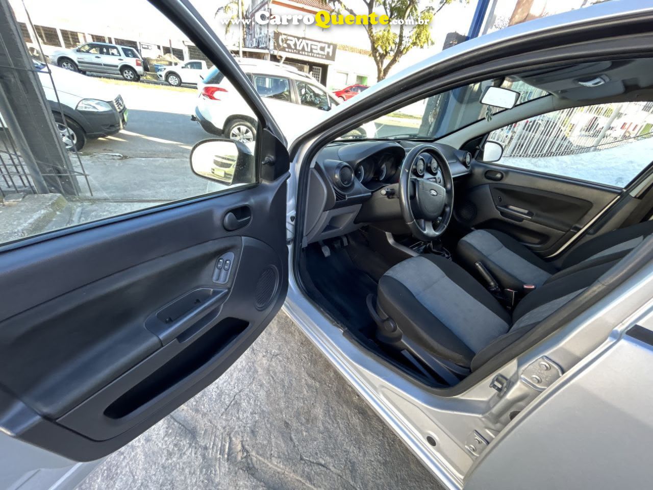 FORD   FIESTA 1.0 8V FLEXCLASS 1.0 8V FLEX 5P   PRATA 2013 1.0 FLEX - Loja
