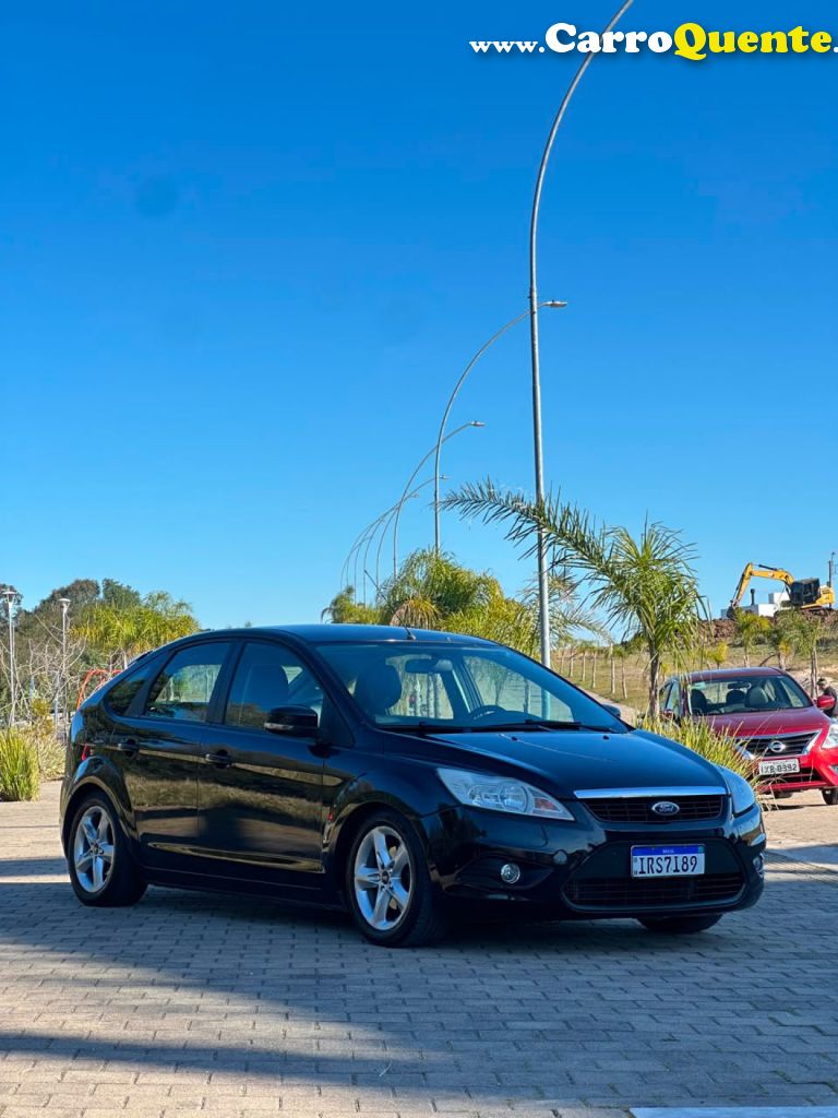 FORD   FOCUS 1.6 SSESE PLUS FLEX 8V16V  5P   PRETO 2011 1.6 FLEX - Loja