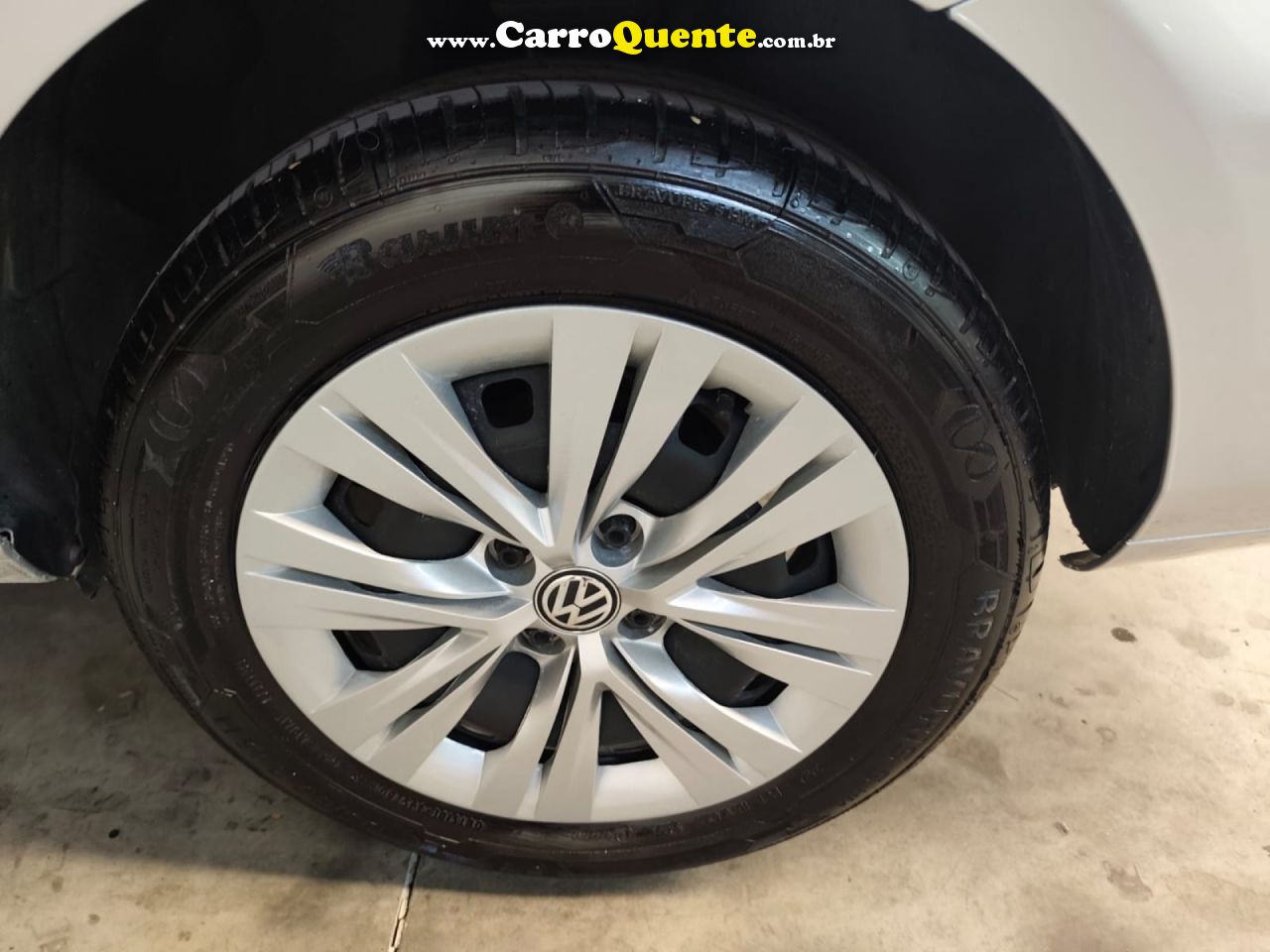 VOLKSWAGEN   VOYAGE 1.61.6 CITY  MI TOTAL FLEX 8V 4P   PRATA 2020 1.6 FLEX - Loja