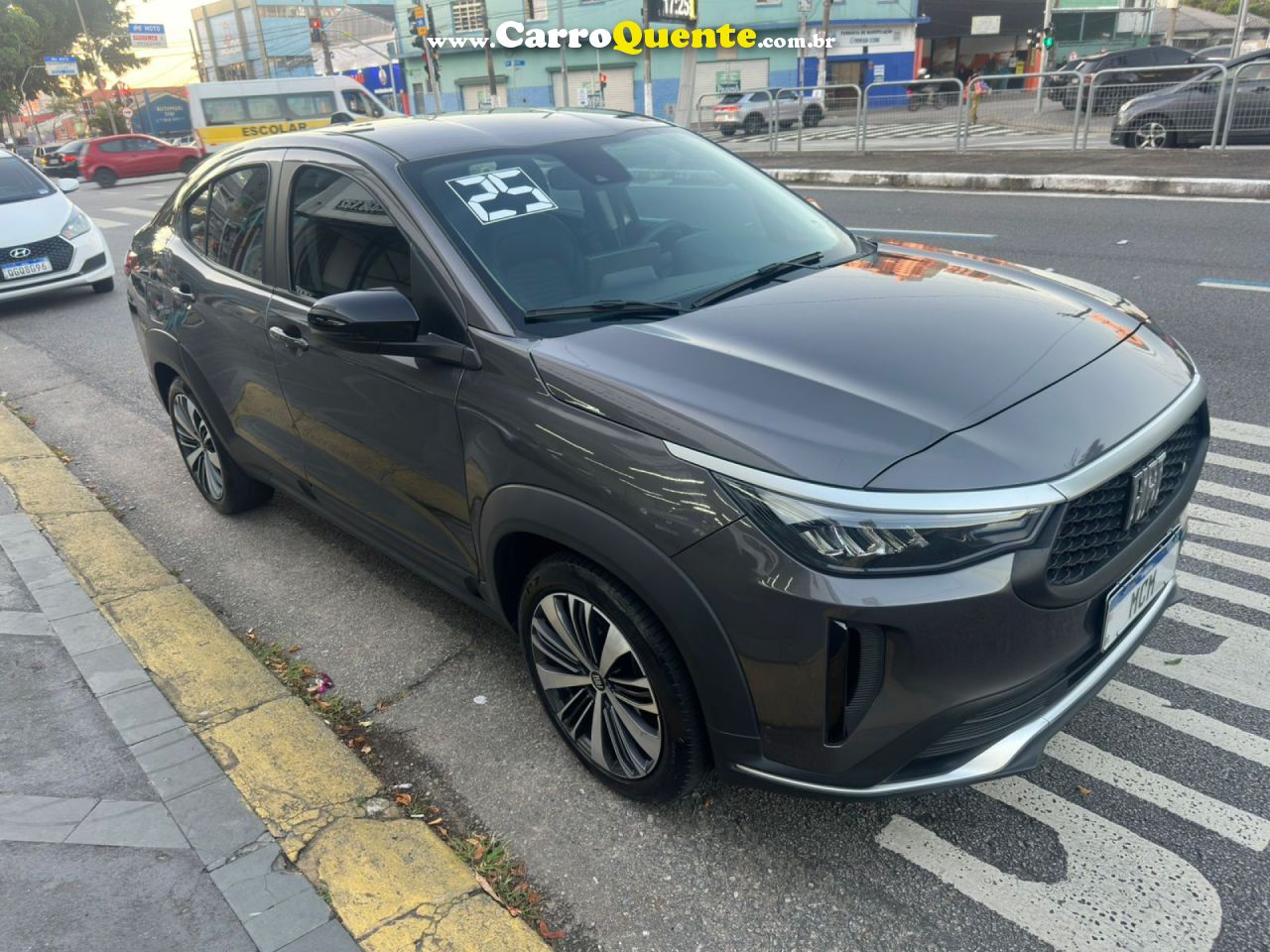 FIAT   FASTBACK AUDACE 1.0 200 T. FLEX AUT   CINZA 2025 1.0 FLEX - Loja