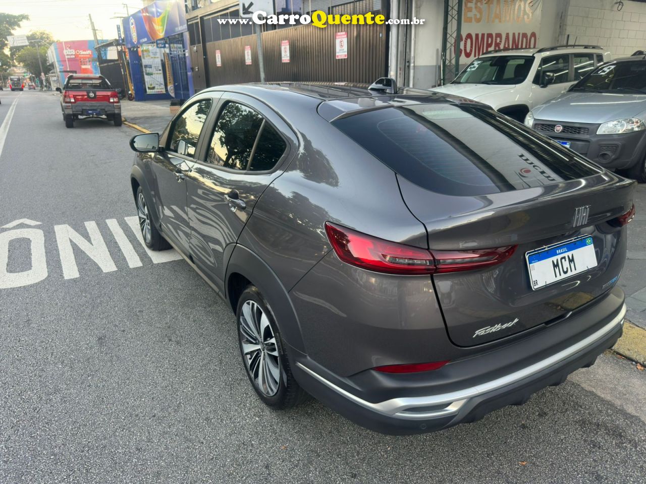 FIAT   FASTBACK AUDACE 1.0 200 T. FLEX AUT   CINZA 2025 1.0 FLEX - Loja