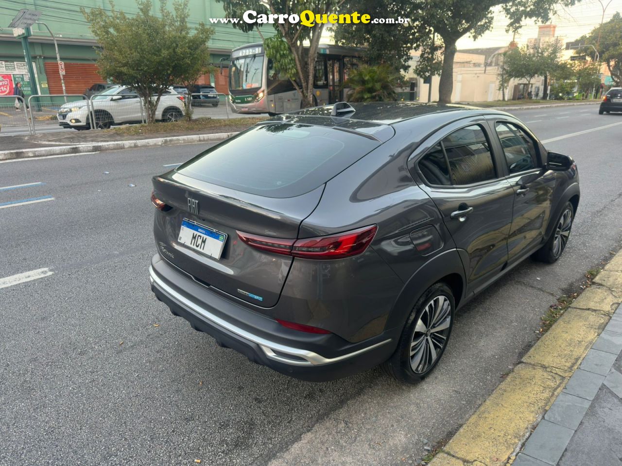 FIAT   FASTBACK AUDACE 1.0 200 T. FLEX AUT   CINZA 2025 1.0 FLEX - Loja