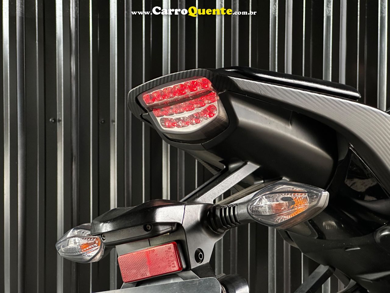 HONDA   CBR 1000 RR FIREBLADE   PRETO 2008 1000 GASOLINA - Loja