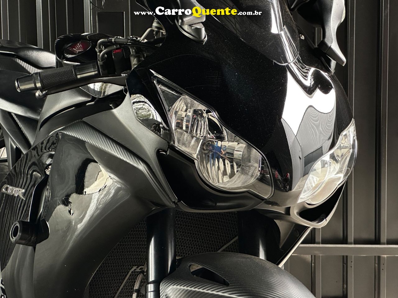 HONDA   CBR 1000 RR FIREBLADE   PRETO 2008 1000 GASOLINA - Loja