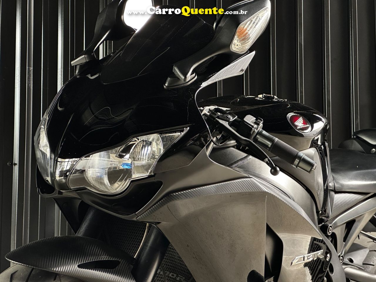 HONDA   CBR 1000 RR FIREBLADE   PRETO 2008 1000 GASOLINA - Loja