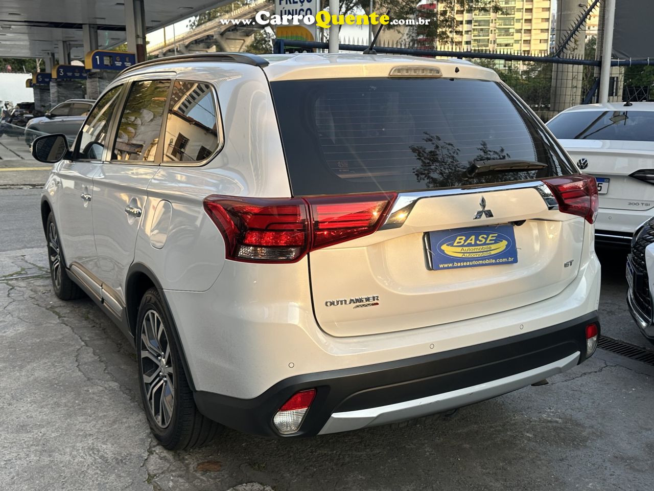MITSUBISHI   OUTLANDER 3.0 GT 3.0 V6 AUT.   BRANCO 2016 3.0 GASOLINA - Loja