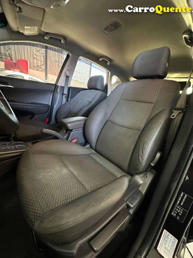 HYUNDAI   I30 2.0 16V 145CV 5P AUT.   PRETO 2012 2.0 GASOLINA - Loja