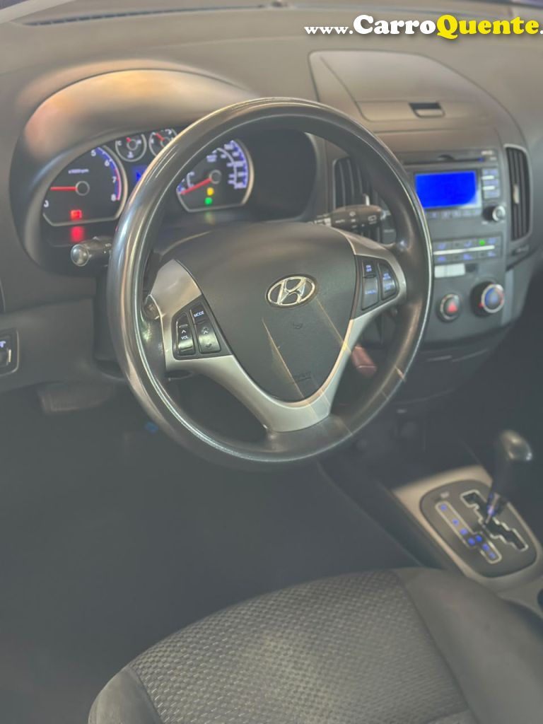 HYUNDAI   I30 2.0 16V 145CV 5P AUT.   PRETO 2012 2.0 GASOLINA - Loja