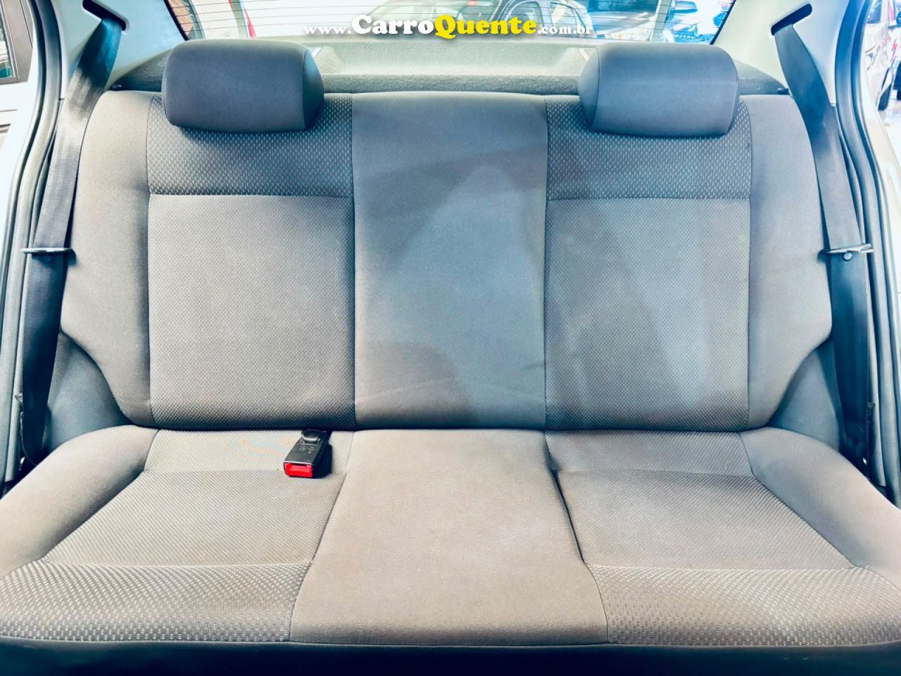 VOLKSWAGEN   VOYAGE 1.01.0 CITY MI TOTAL FLEX 8V 4P   PRATA 2012 1.0 FLEX - Loja