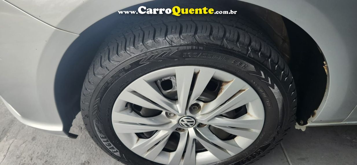 Volkswagen VOYAGE 1.0 12V MPI TOTALFLEX 4P MANUAL - Loja