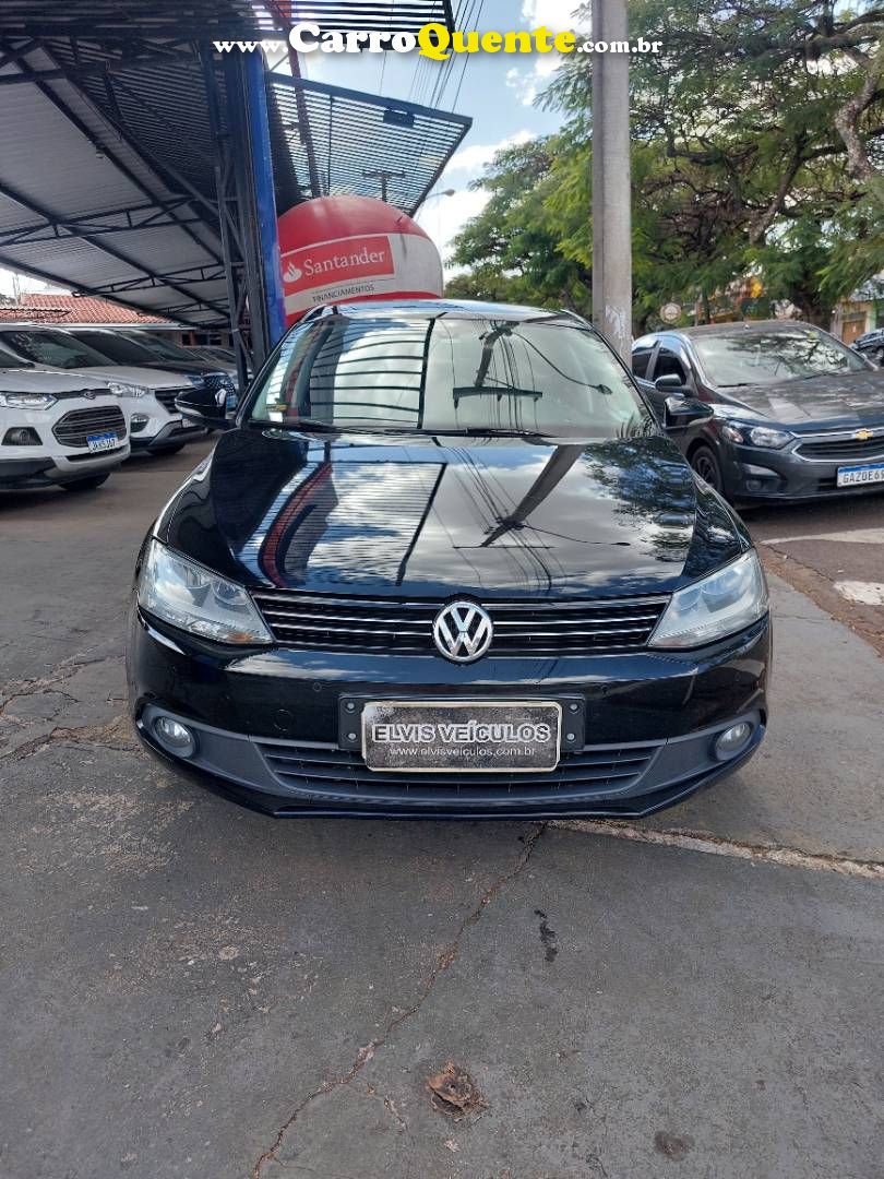 VOLKSWAGEN JETTA 2.0 COMFORTLINE 2012 - Loja