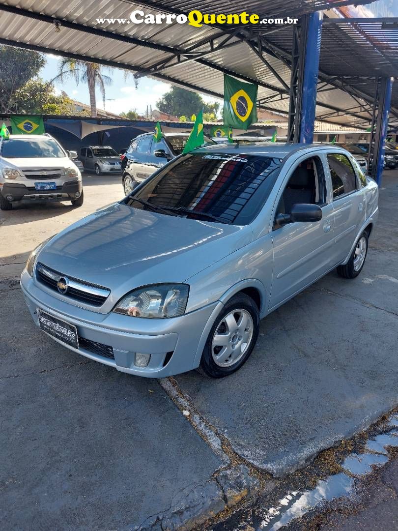 CHEVROLET CORSA 1.4 MPFI PREMIUM SEDAN 8V 2011 - Loja