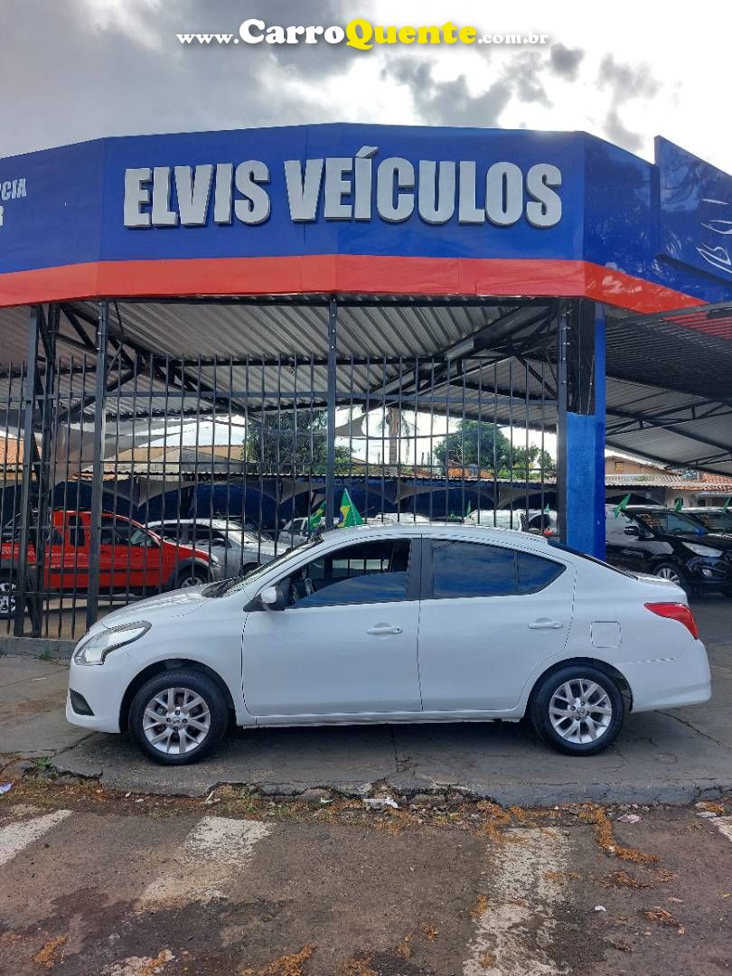 NISSAN VERSA 1.0 12V S 2017 - Loja