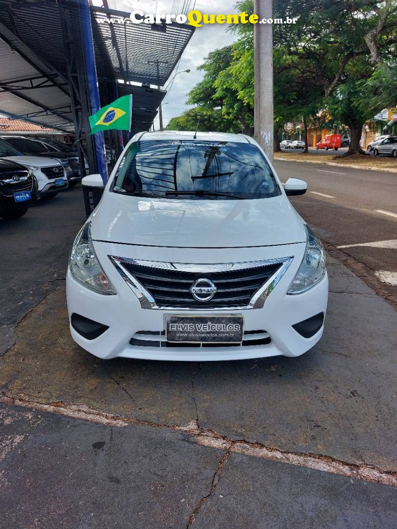 NISSAN VERSA 1.0 12V S 2017 - Loja