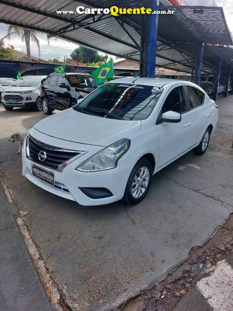 NISSAN VERSA 1.0 12V S 2017 - Loja