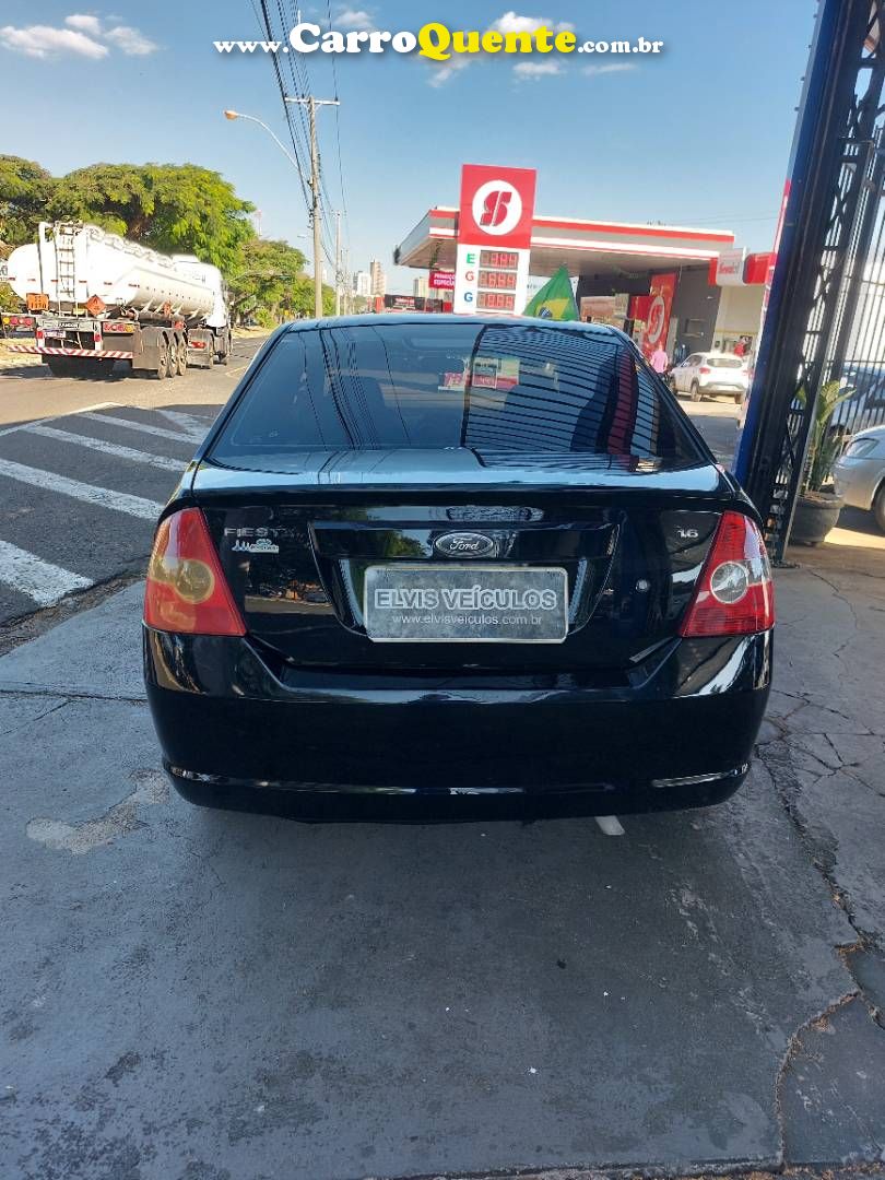 FORD FIESTA 1.6 MPI SEDAN 8V 2010 - Loja