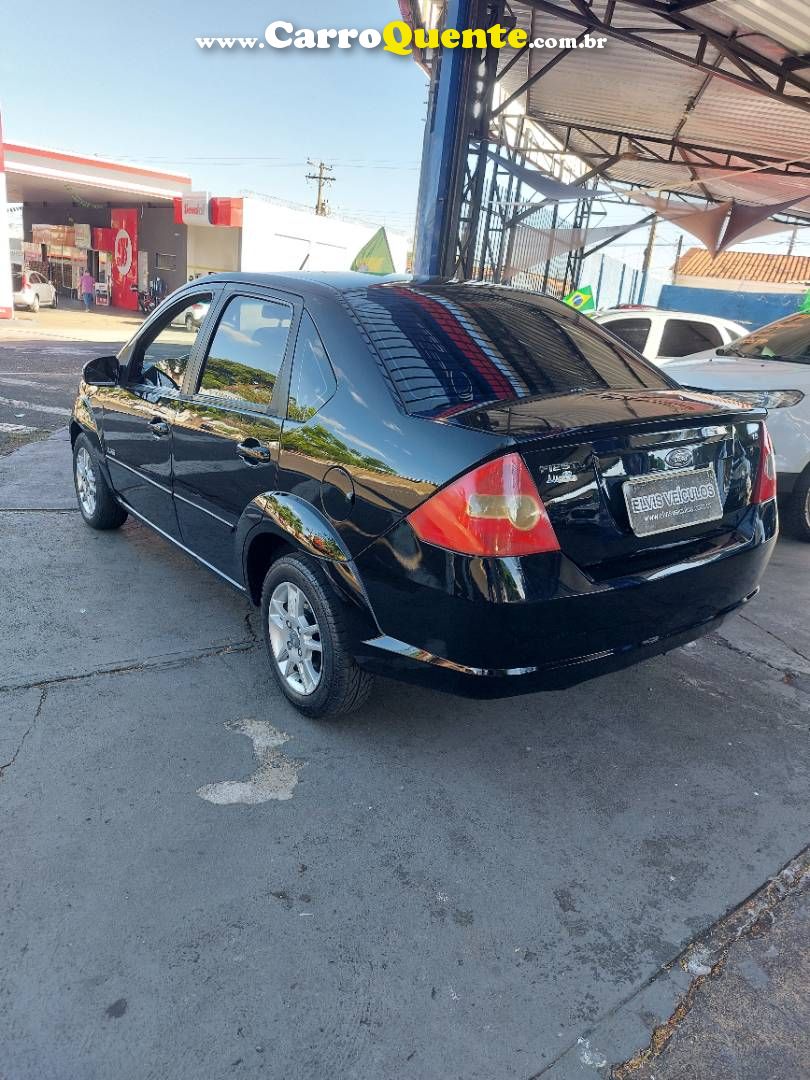 FORD FIESTA 1.6 MPI SEDAN 8V 2010 - Loja