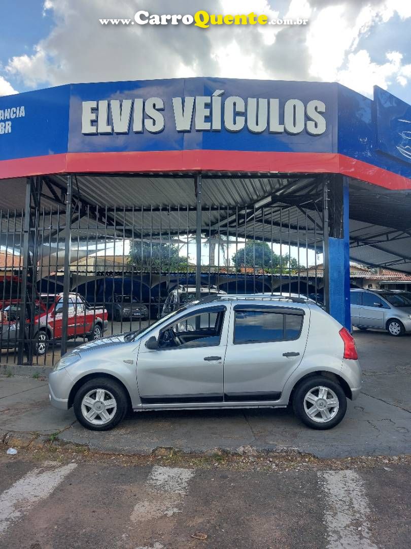 RENAULT SANDERO 1.6 EXPRESSION 8V 2010 - Loja