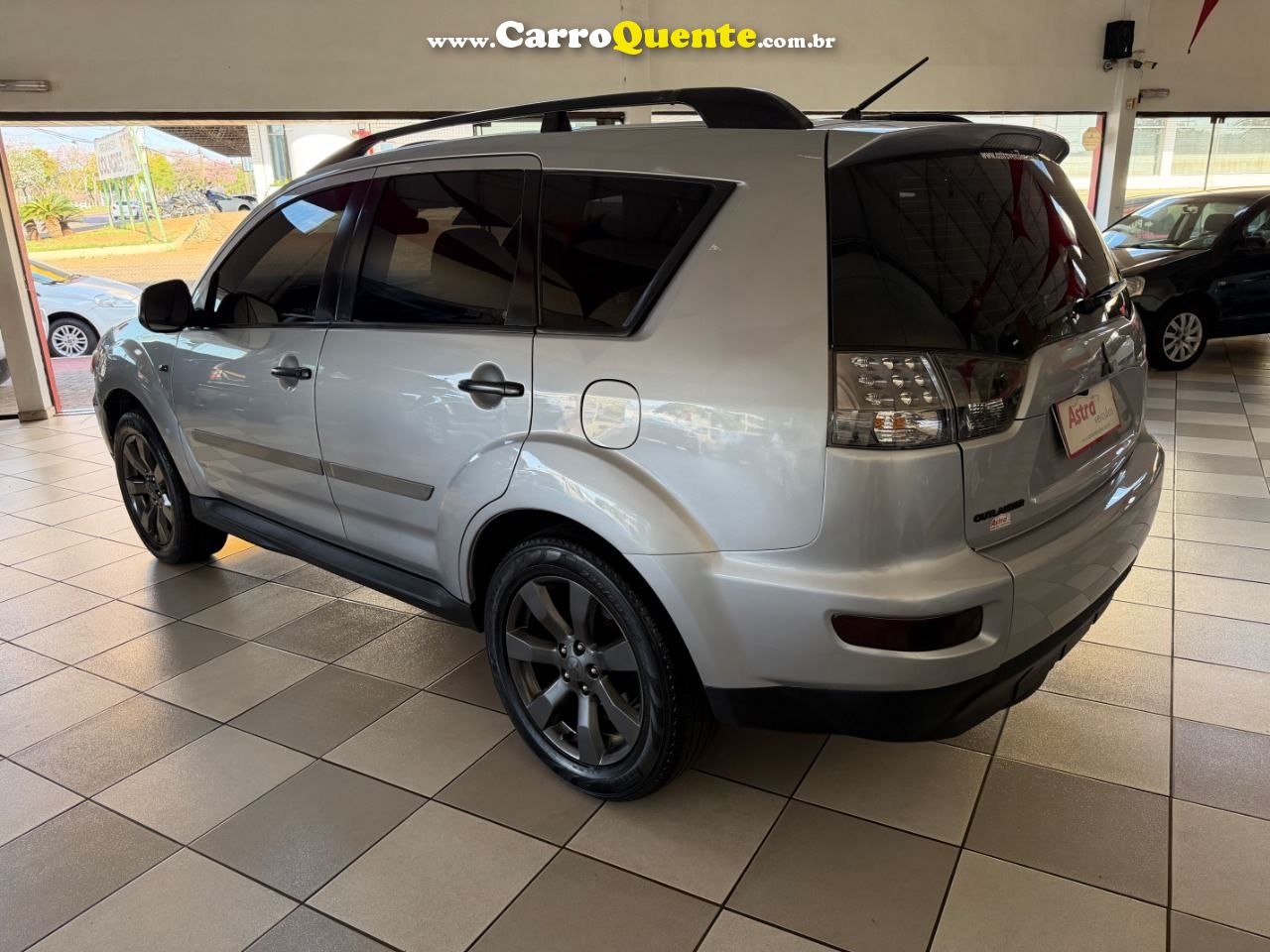 Outlander 2.0  5L CVT 2012/2011 Mitsubishi - Loja
