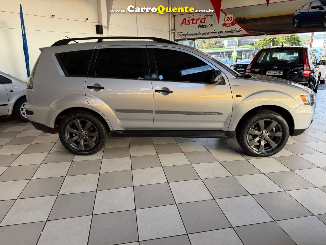 Outlander 2.0  5L CVT 2012/2011 Mitsubishi - Loja