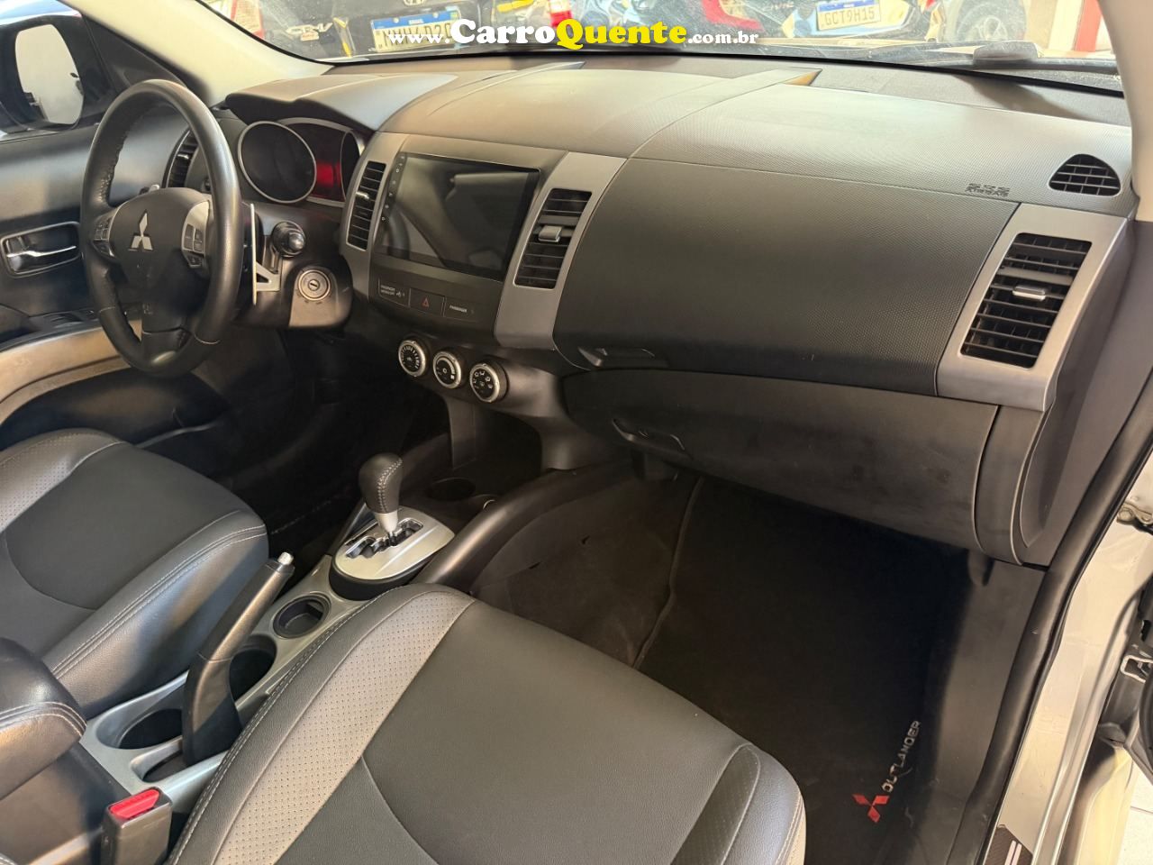 Outlander 2.0  5L CVT 2012/2011 Mitsubishi - Loja
