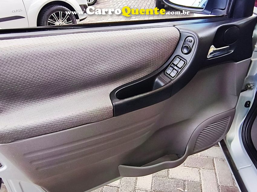 Chevrolet ZAFIRA 2.0 MPFI EXPRESSION 8V FLEX 4P AUTOMÁTICO - Loja