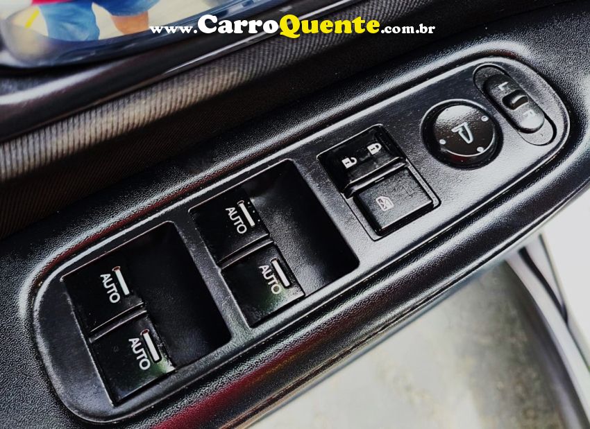 Honda HR-V 1.8 16V FLEX LX 4P AUTOMÁTICO - Loja