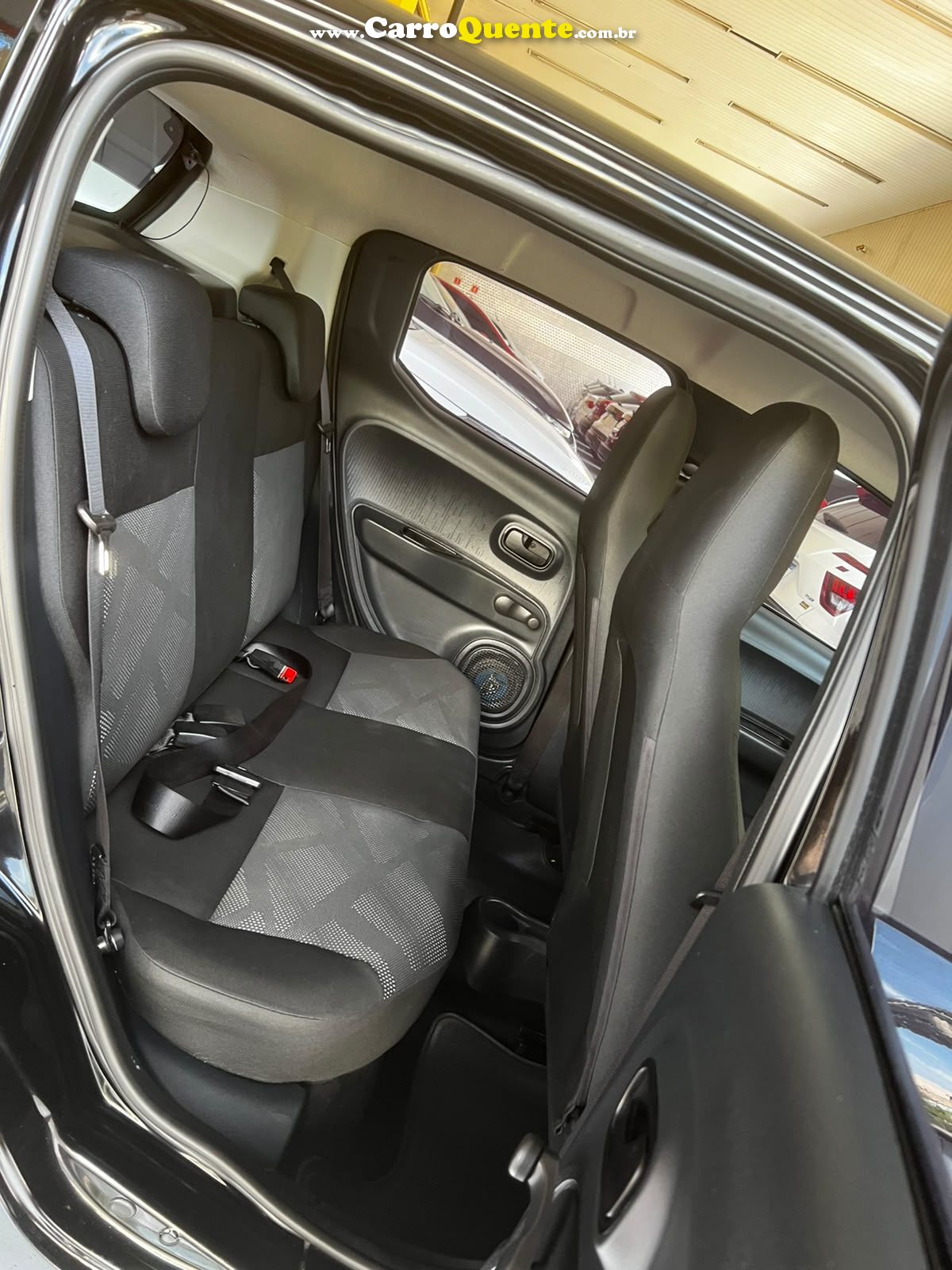 FIAT MOBI 1.0 8V EVO LIKE 2020 - Loja