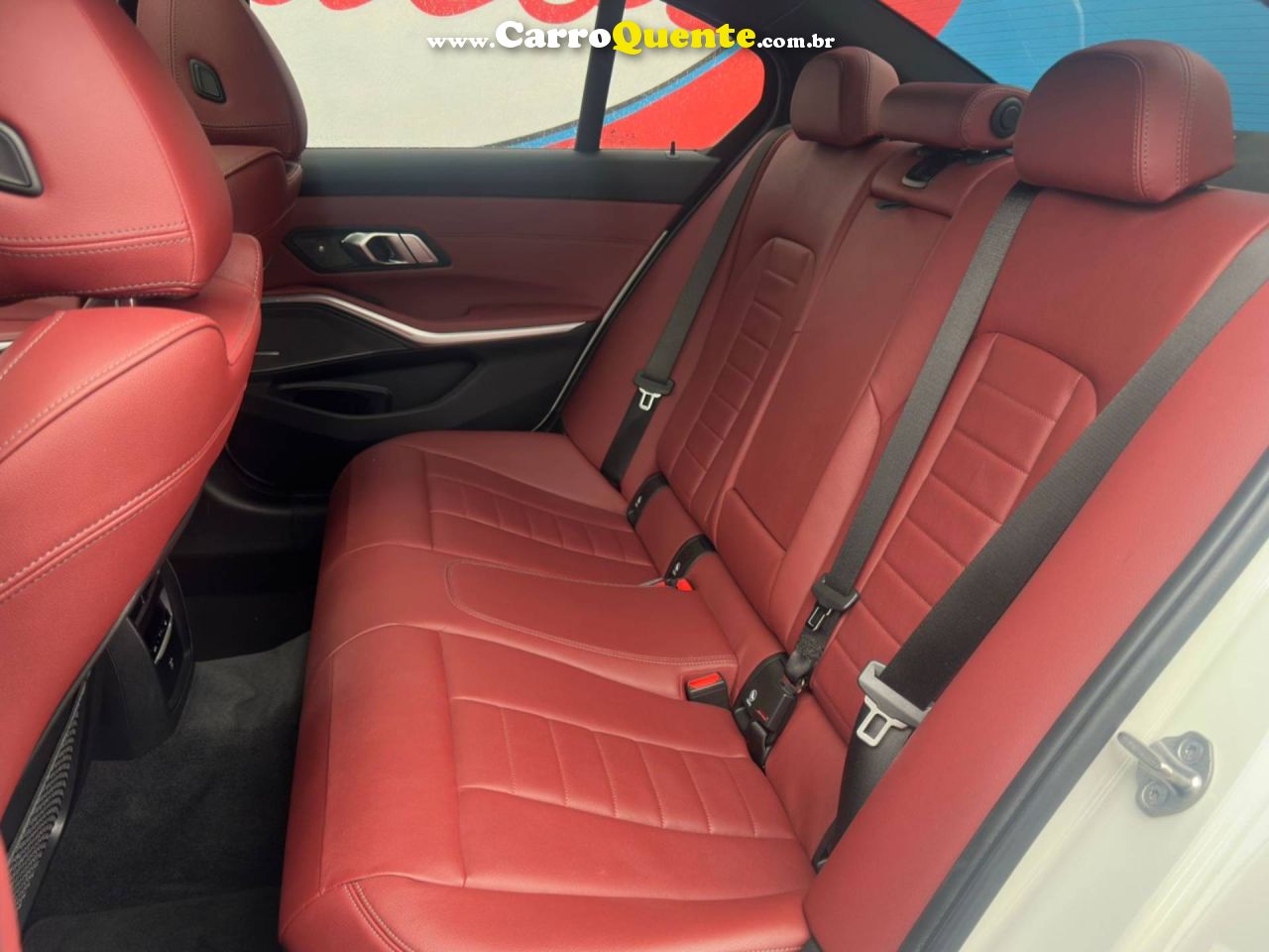 BMW 320i 2.0 16V TURBO M SPORT 2023 - Loja