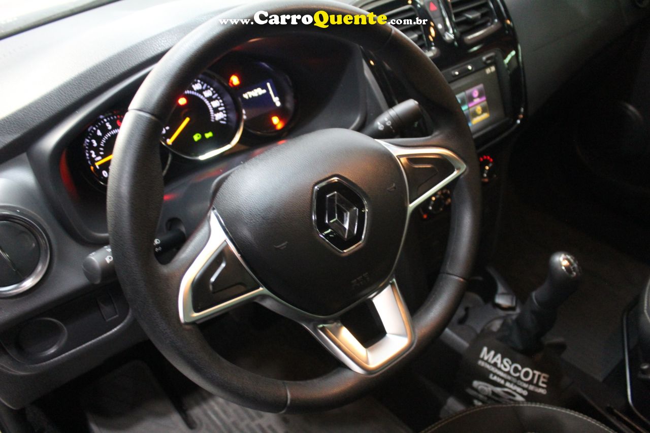 RENAULT LOGAN 1.0 12V SCE ZEN 2021 - Loja