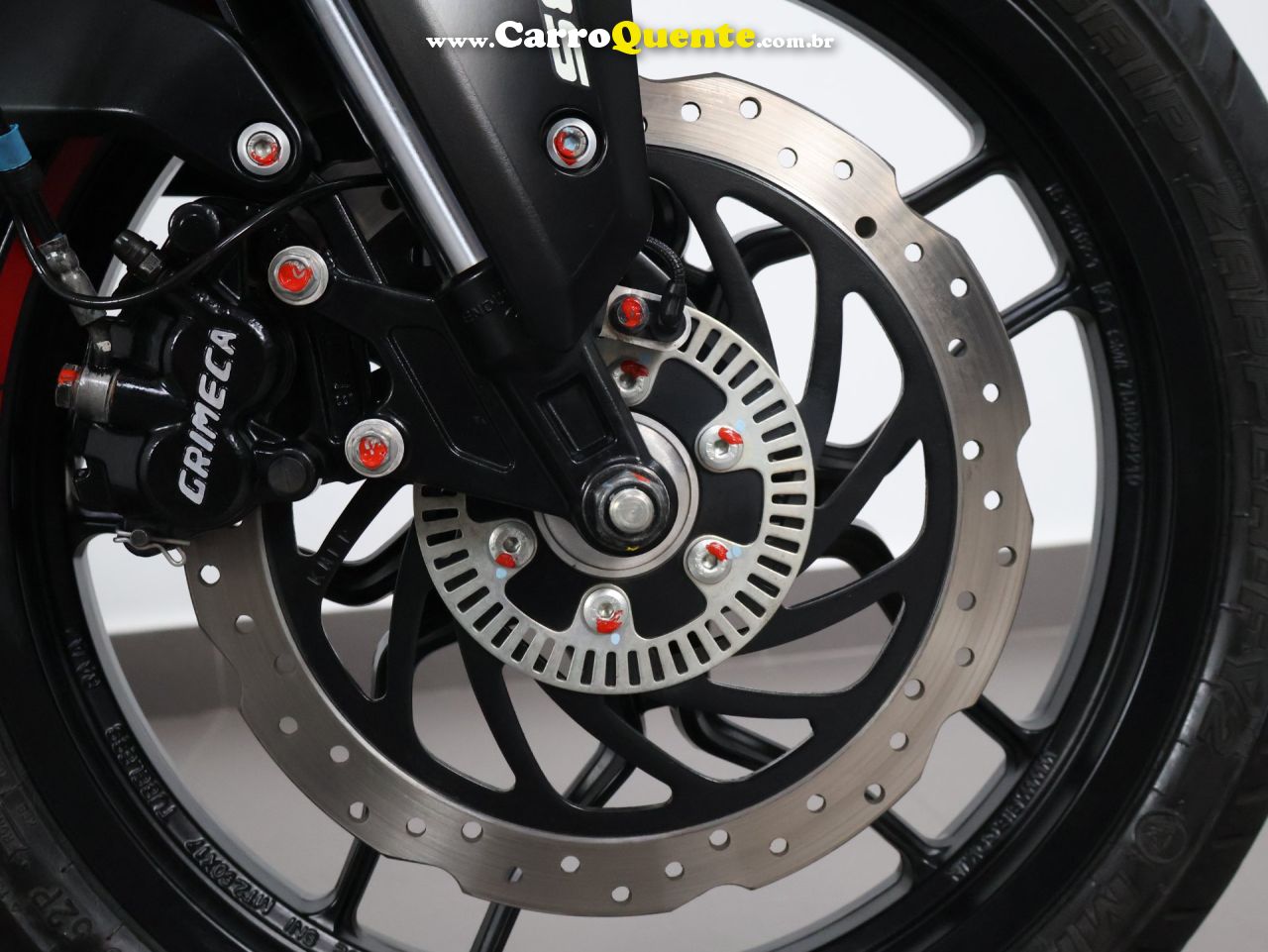 BAJAJ DOMINAR 200 ABS 2023 - Loja