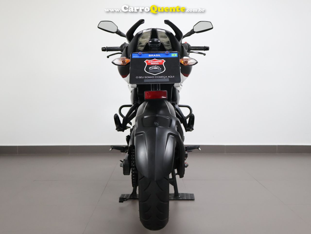 BAJAJ DOMINAR 200 ABS 2023 - Loja