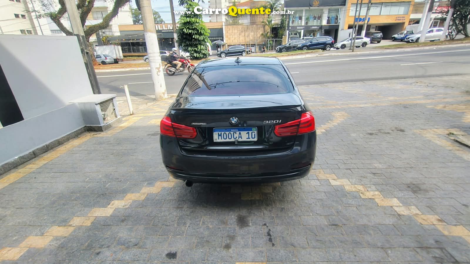 BMW 320i 2.0 SPORT 16V TURBO ACTIVE 2016 - Loja