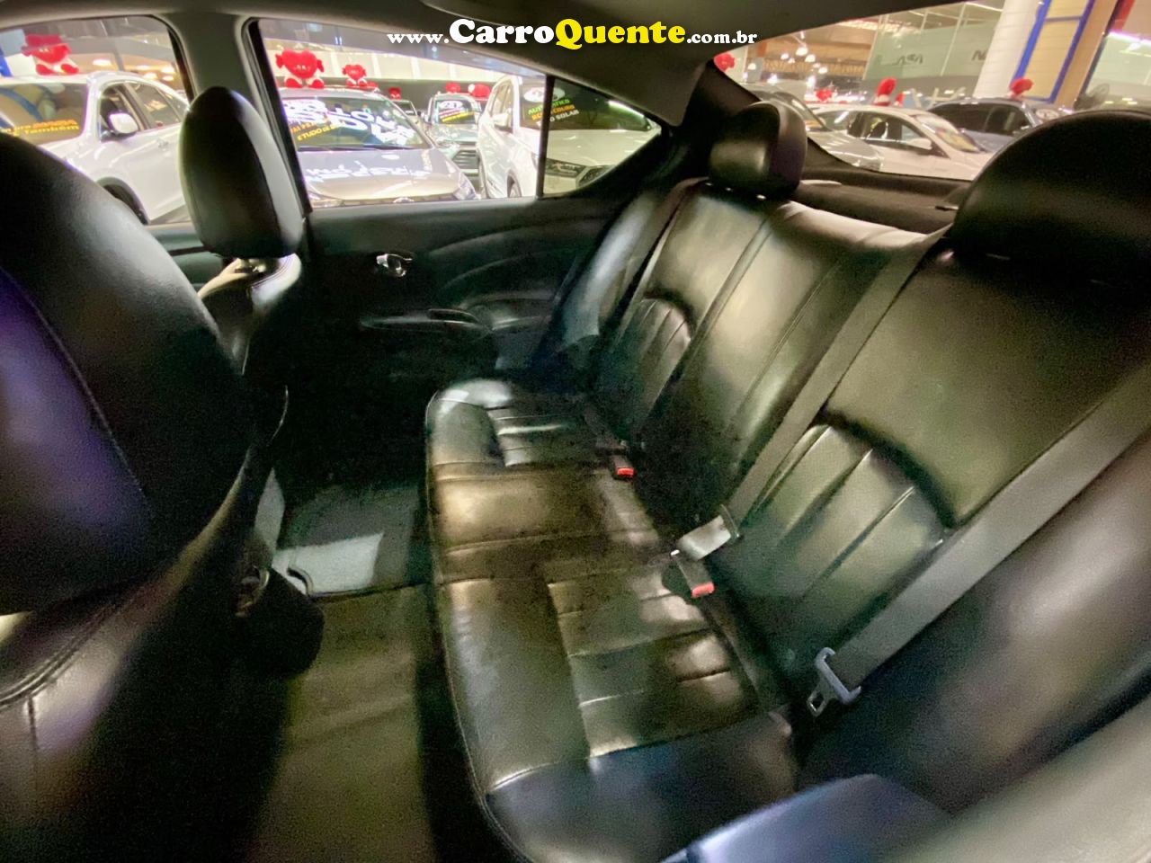 NISSAN VERSA 1.6 16V SL 2019 - Loja
