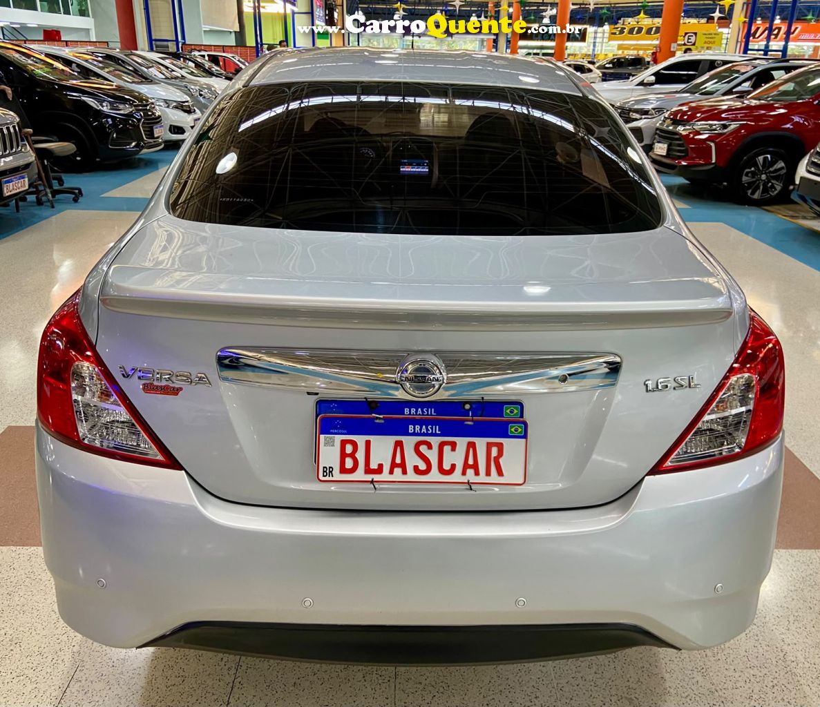 NISSAN VERSA 1.6 16V SL 2019 - Loja