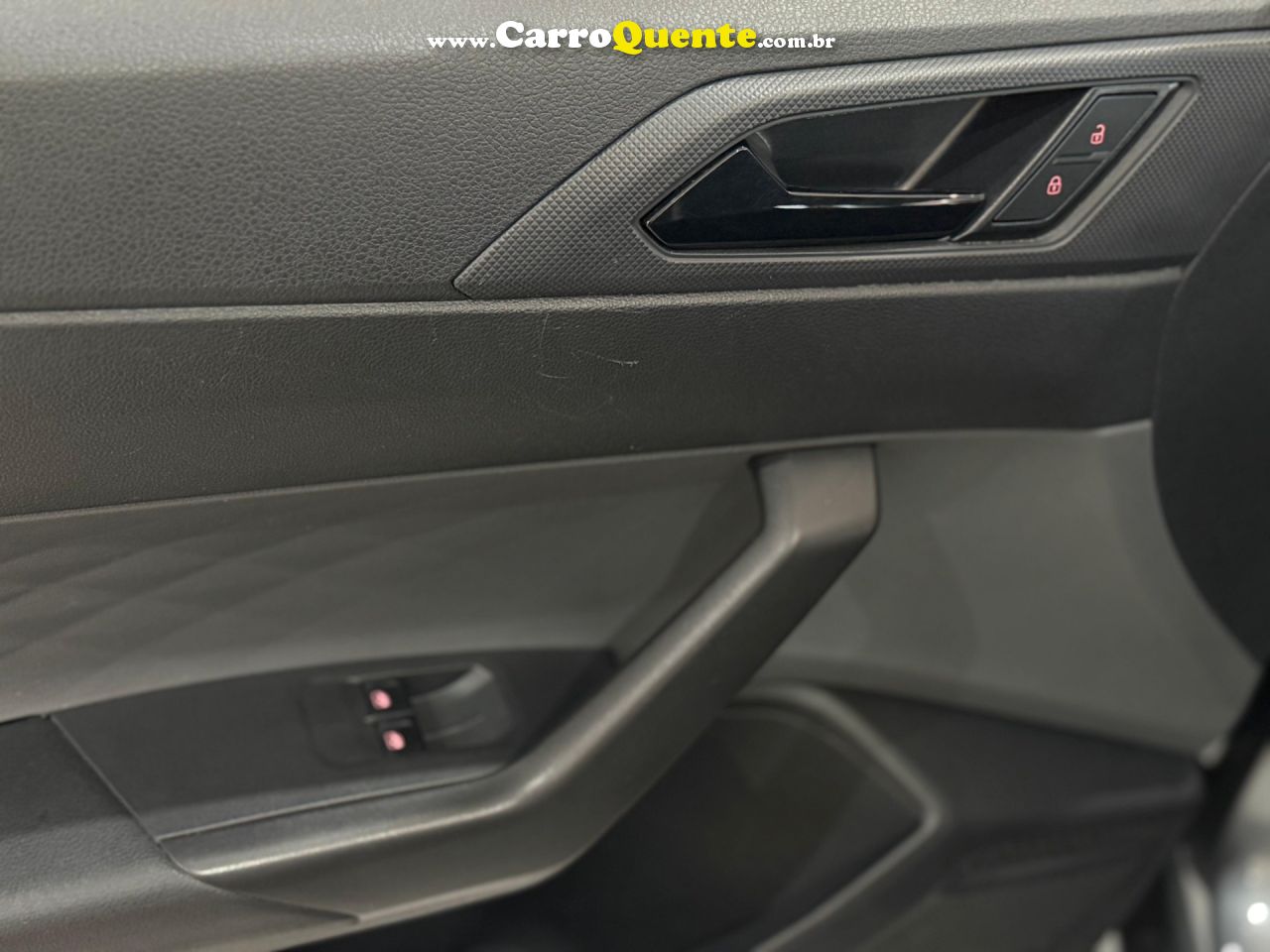 VOLKSWAGEN POLO 1.0 MI 16V 2024 - Loja