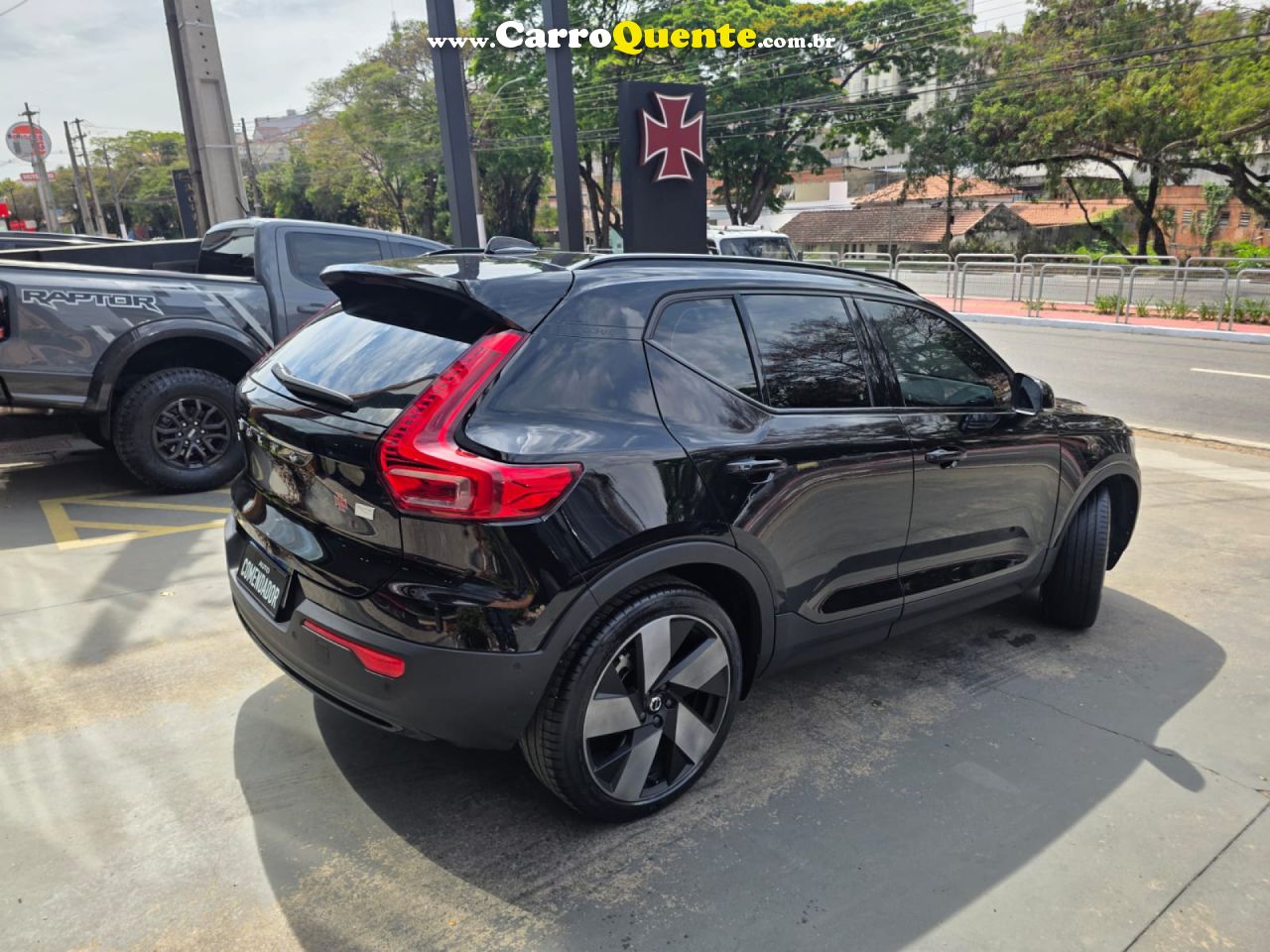 VOLVO   XC 40 TWIN ULTIMATE (ELÉTRICO)   PRETO 2023 408 ELÉTRICO - Loja