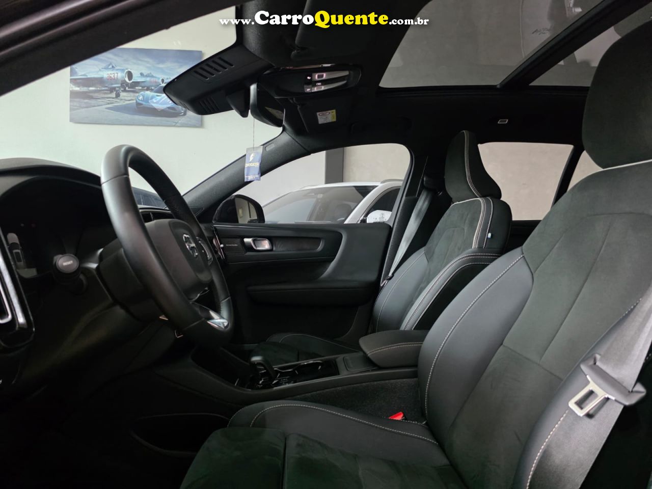 VOLVO   XC 40 TWIN ULTIMATE (ELÉTRICO)   PRETO 2023 408 ELÉTRICO - Loja