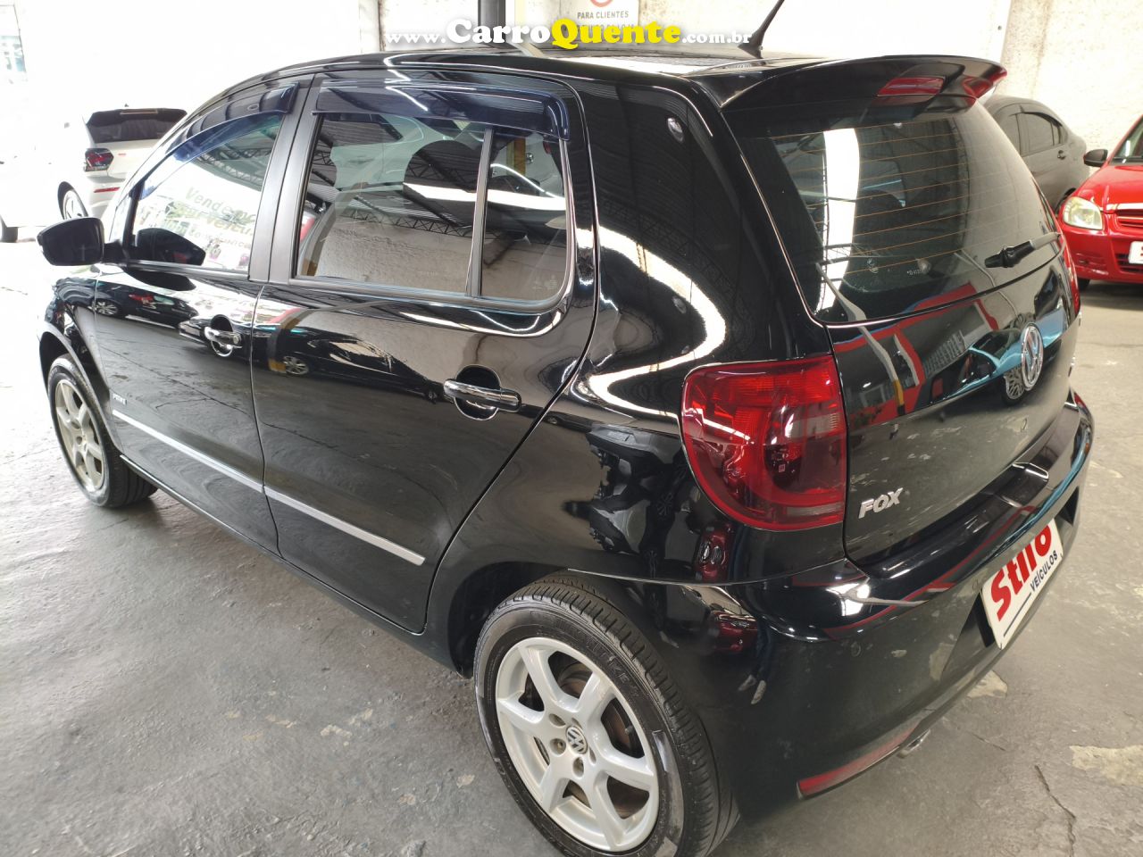 VOLKSWAGEN   FOX PRIMEHIGLI. 1.6 TOTAL FLEX 8V 5P   PRETO 2013 1.6 FLEX - Loja