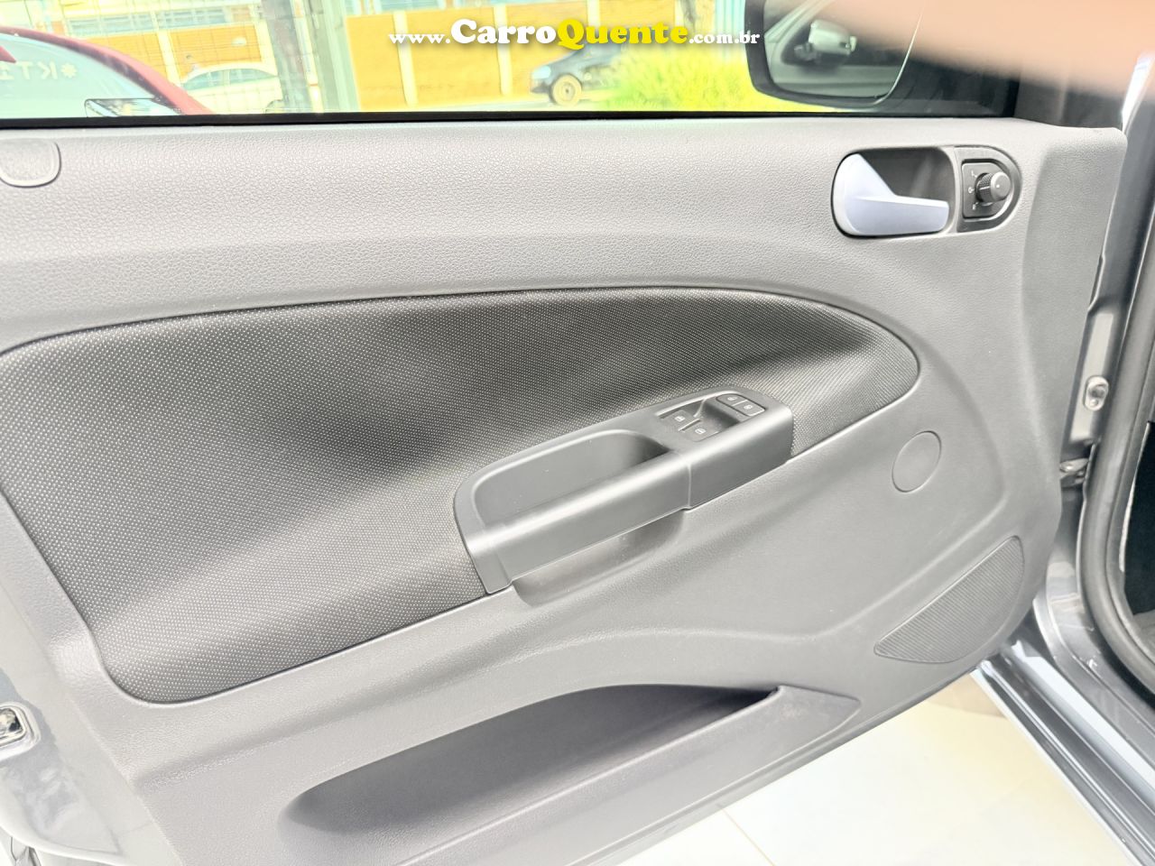 VOLKSWAGEN   VOYAGE 1.6 MSI FLEX 16V 4P AUT.   CINZA 2019 1.6 FLEX - Loja