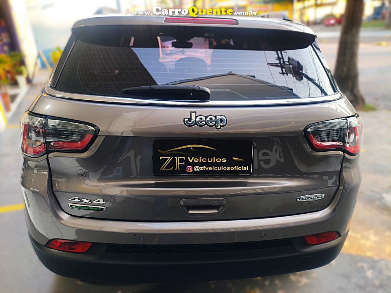 JEEP   COMPASS LONGITUDE 2.0 4X4 DIES. 16V AUT.   CINZA 2017 2.0 DIESEL - Loja