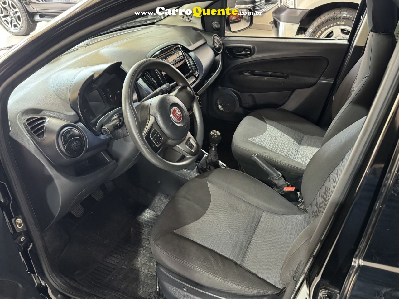 FIAT   UNO ATTRACTIVE 1.0 FIRE FLEX 8V 5P   PRETO 2015 1.0 FLEX - Loja