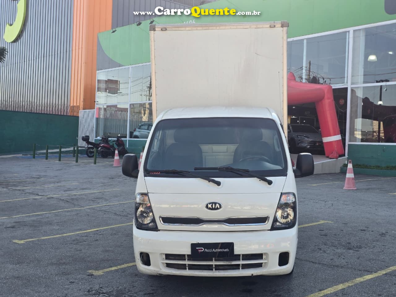 KIA   BONGO K-2500 2.5 4X2 TB DIESEL   BRANCO 2015 2.5 DIESEL - Loja