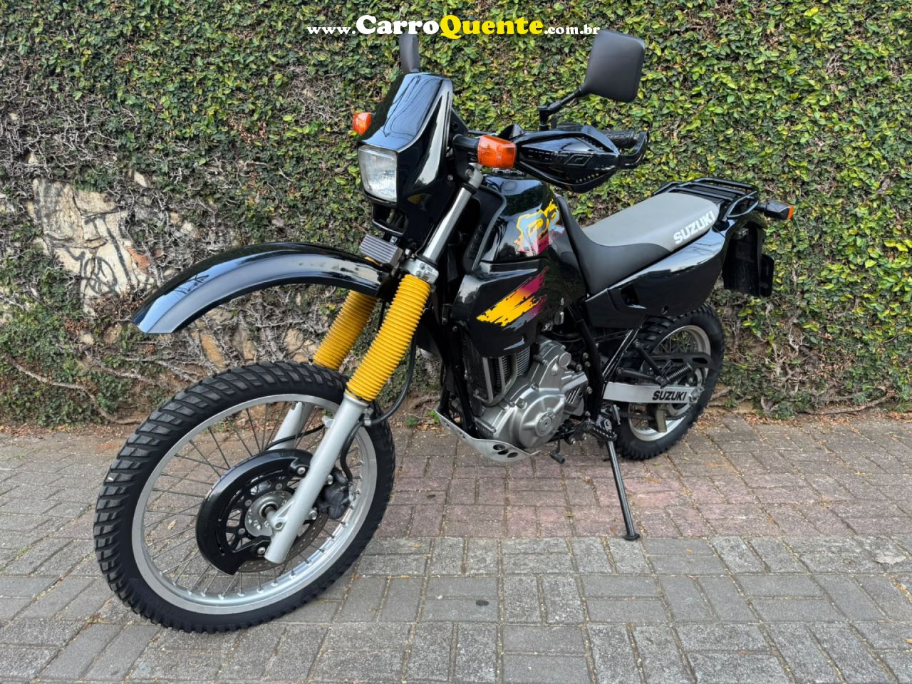 SUZUKI   DR 650 RE   PRETO 1995 650 GASOLINA - Loja