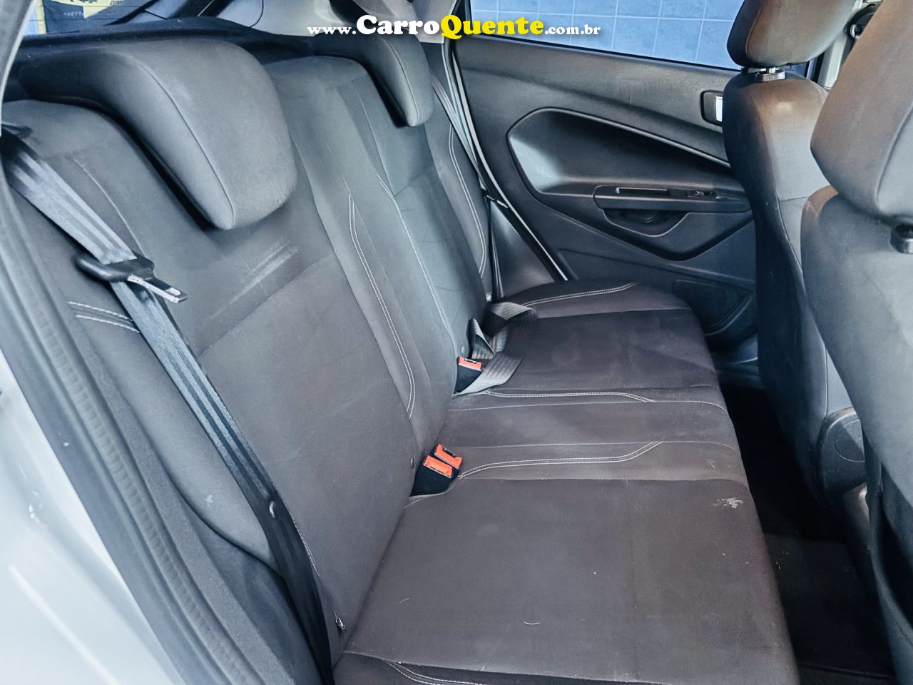 FORD   FIESTA SEL 1.6 16V FLEX MEC. 5P   BRANCO 2017 1.6 FLEX - Loja