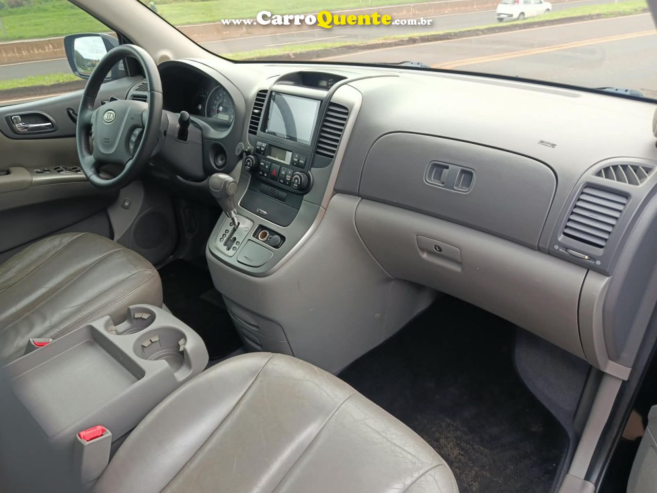 KIA   CARNIVAL EX 3.8 V6 24V 242CV AUT.   PRETO 2008 3.8 GASOLINA - Loja