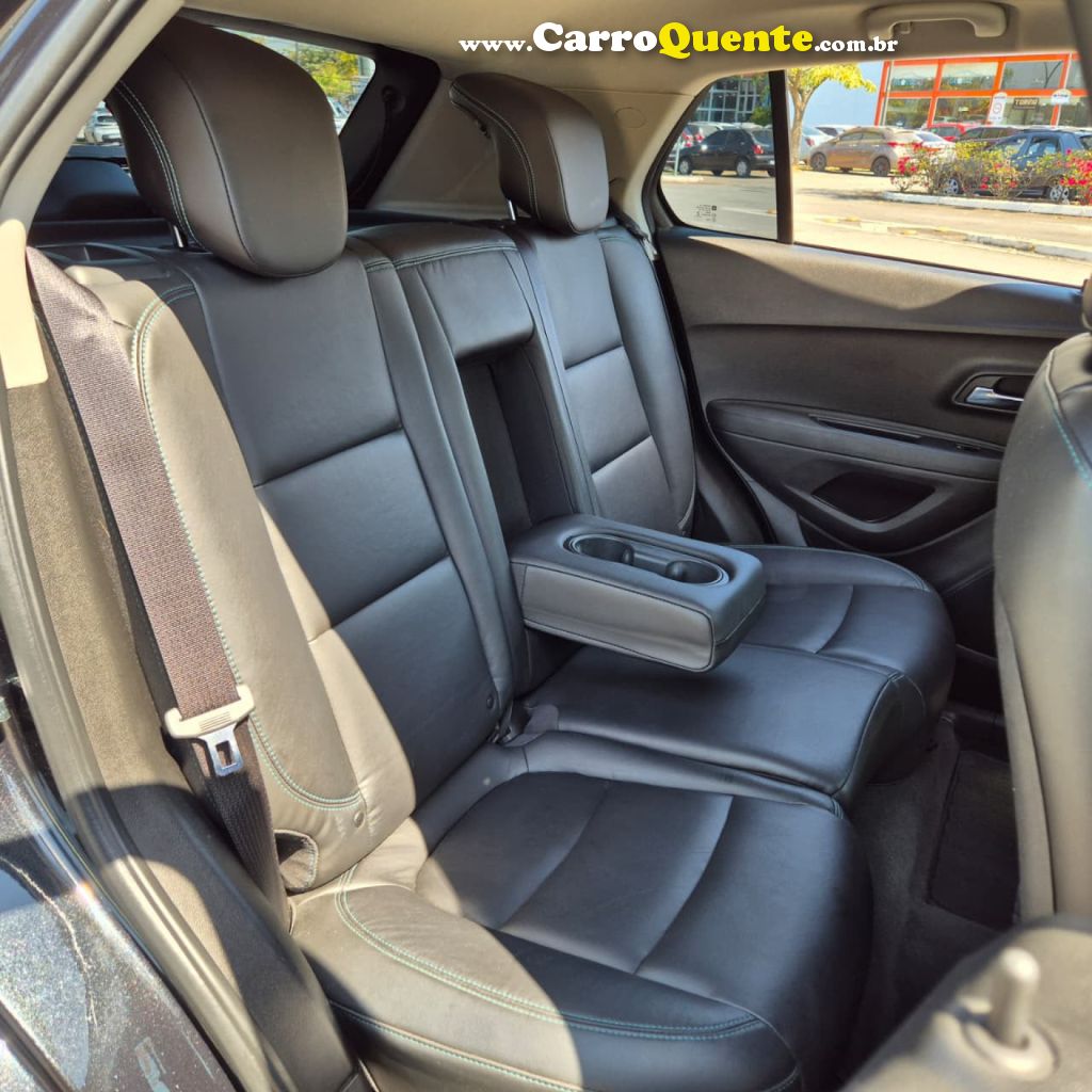 CHEVROLET   TRACKER LTZ 1.8 16V FLEX 4X2 AUT.   PRETO 2015 1.8 FLEX - Loja