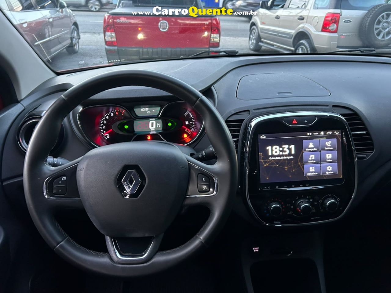 RENAULT   CAPTUR LIFE 1.6 16V FLEX 5P AUT.   VERMELHO 2019 1.6 FLEX - Loja