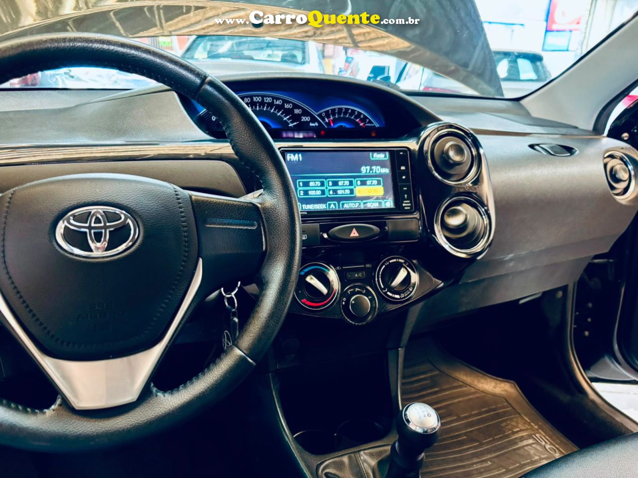 TOYOTA   ETIOS XLS 1.5 FLEX 16V 5P MEC.   PRETO 2016 1.5 FLEX - Loja