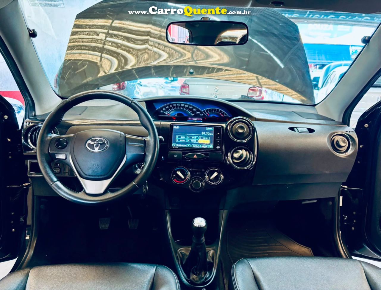 TOYOTA   ETIOS XLS 1.5 FLEX 16V 5P MEC.   PRETO 2016 1.5 FLEX - Loja